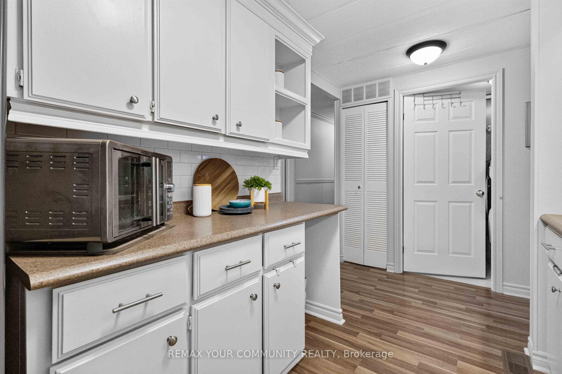 165 Roxanna Drive photo 15
