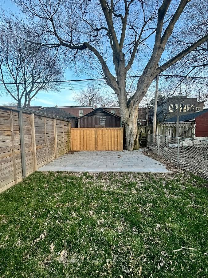 371 Milverton Boulevard photo 6