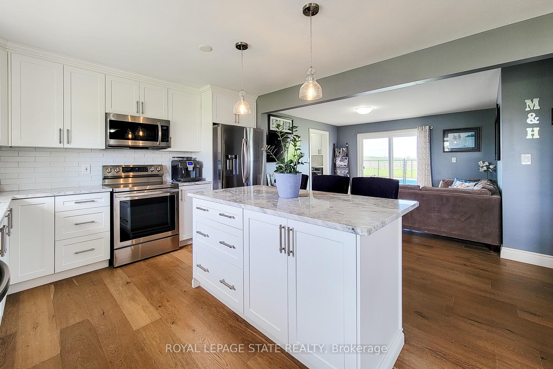 214 Binbrook Road photo 18