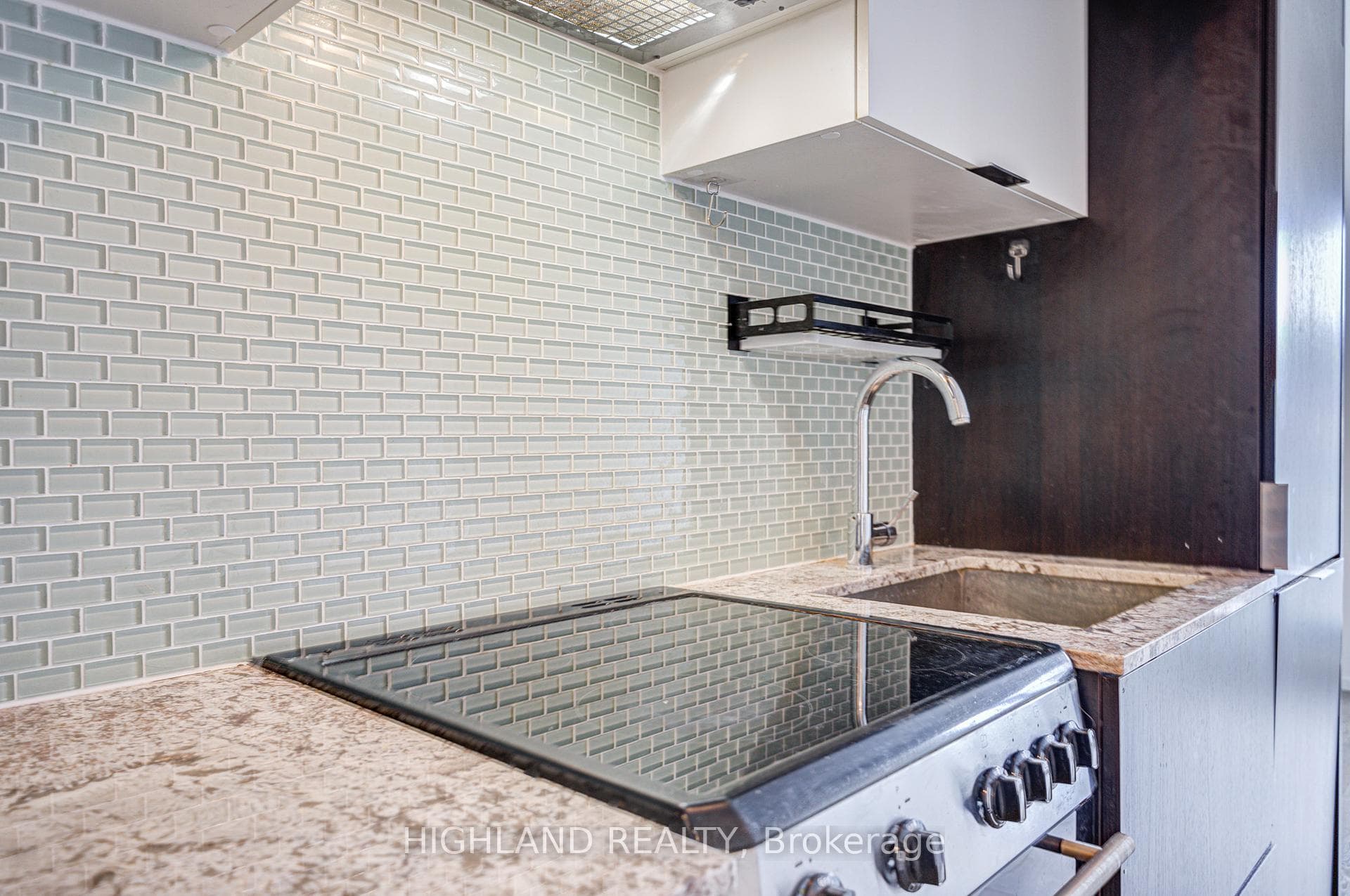 159 Dundas Street Unit 3004 photo 16