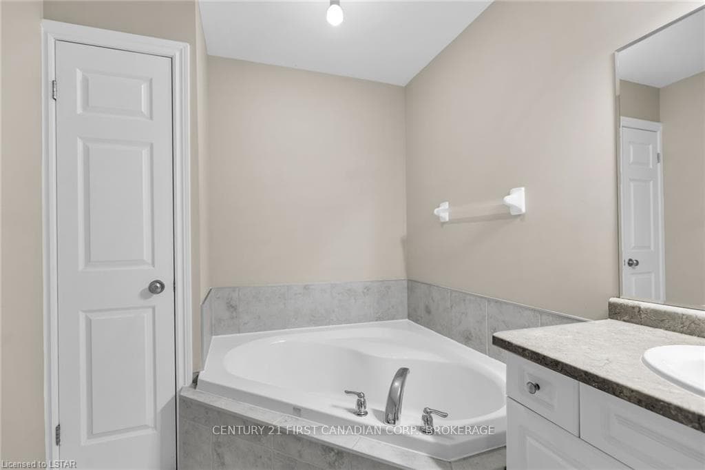 588 THISTLEWOOD Drive Unit 55 photo 20