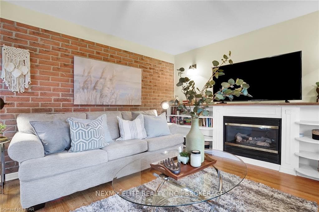 1610 JALNA Boulevard photo 26