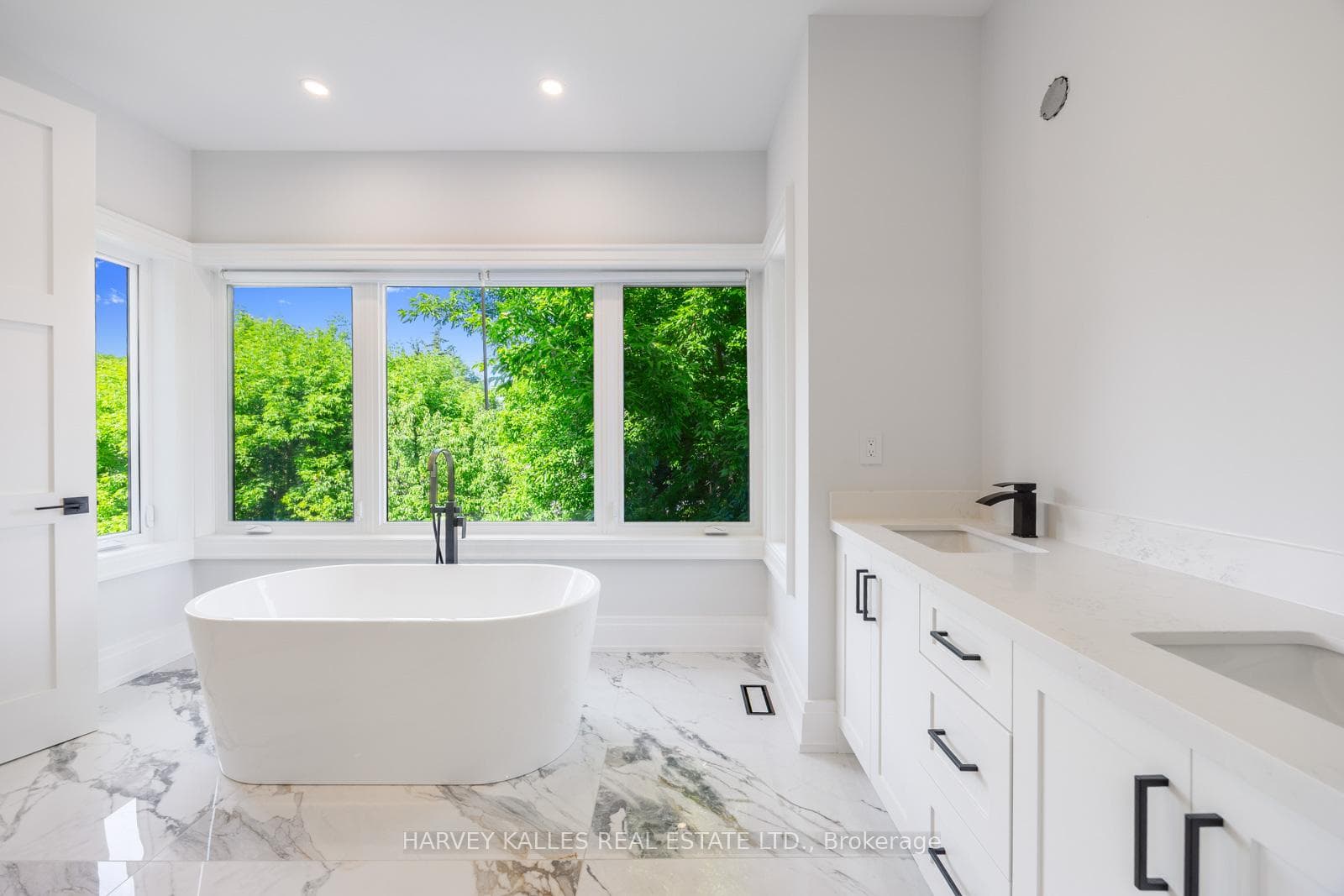 5 Graymar Avenue photo 28