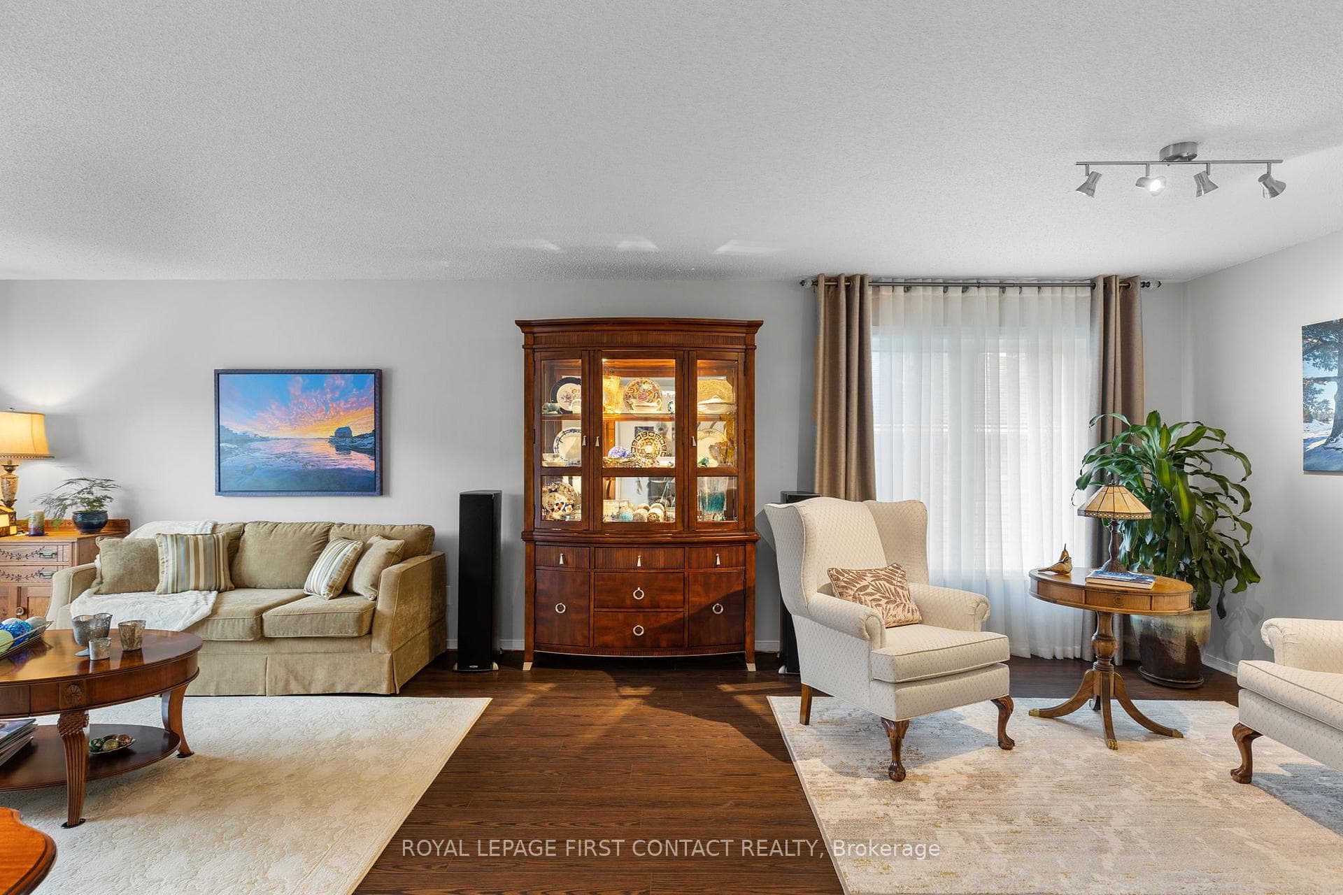 210 Anne Street photo 6