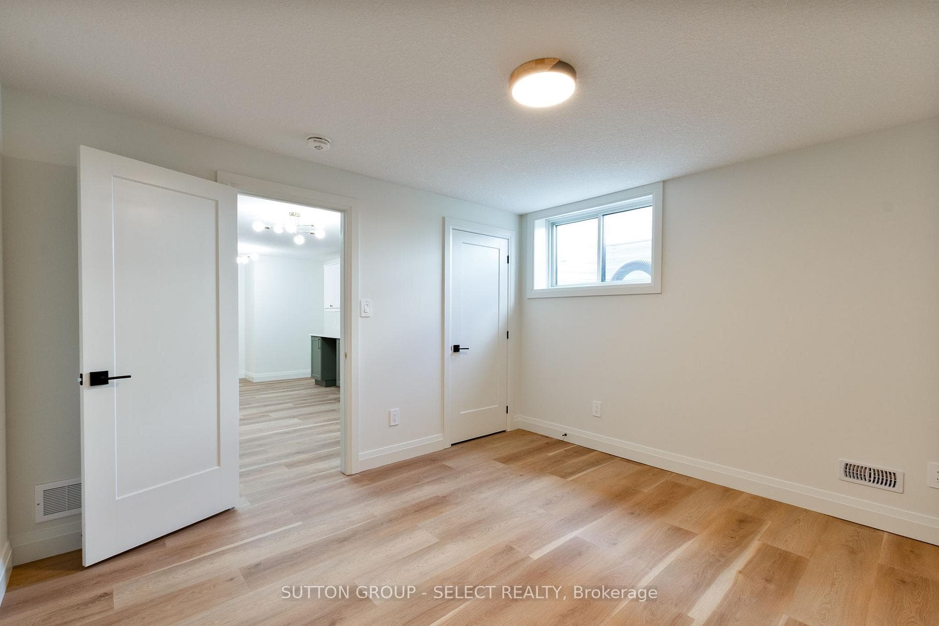 16 KELLY Drive photo 24