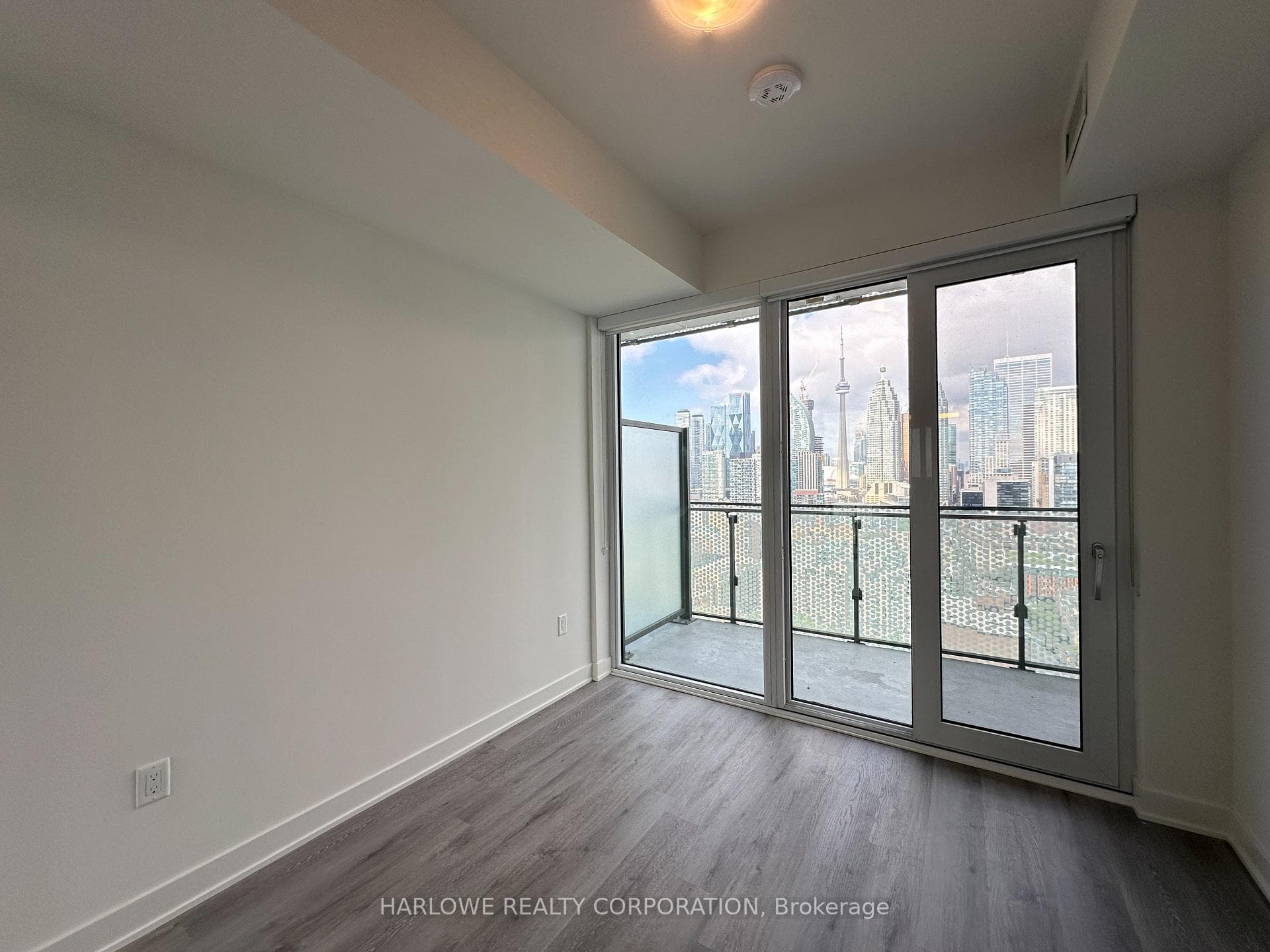 135 Lower Sherbourne Street Unit 2433 W photo 10