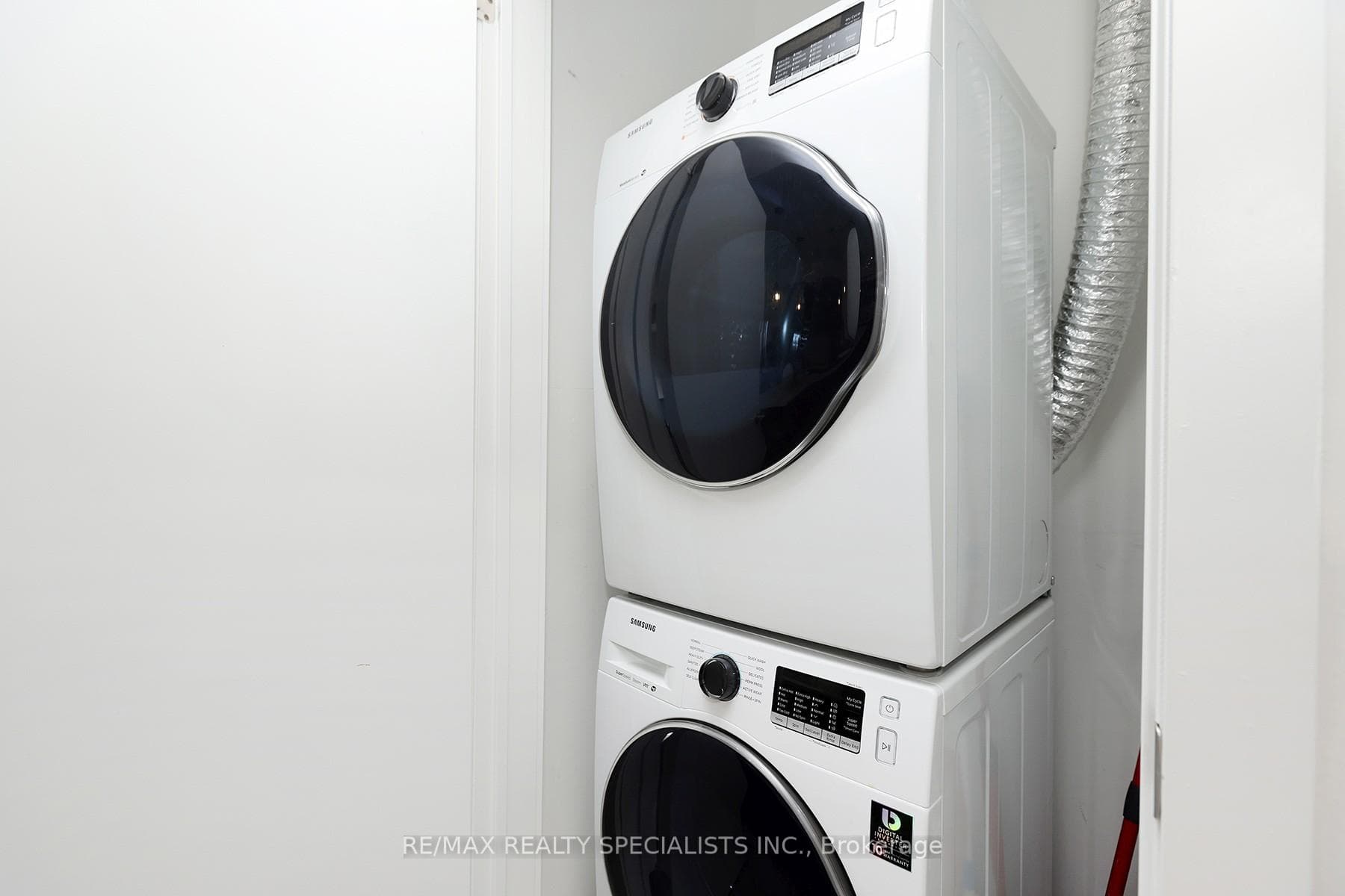 1555 KINGSTON Road Unit 216 photo 7