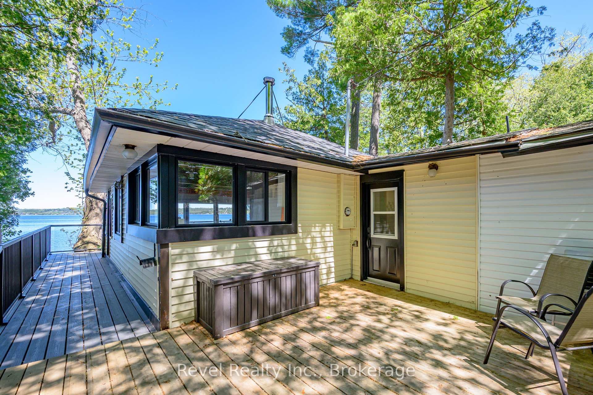 8004 Taits Beach Road photo 5