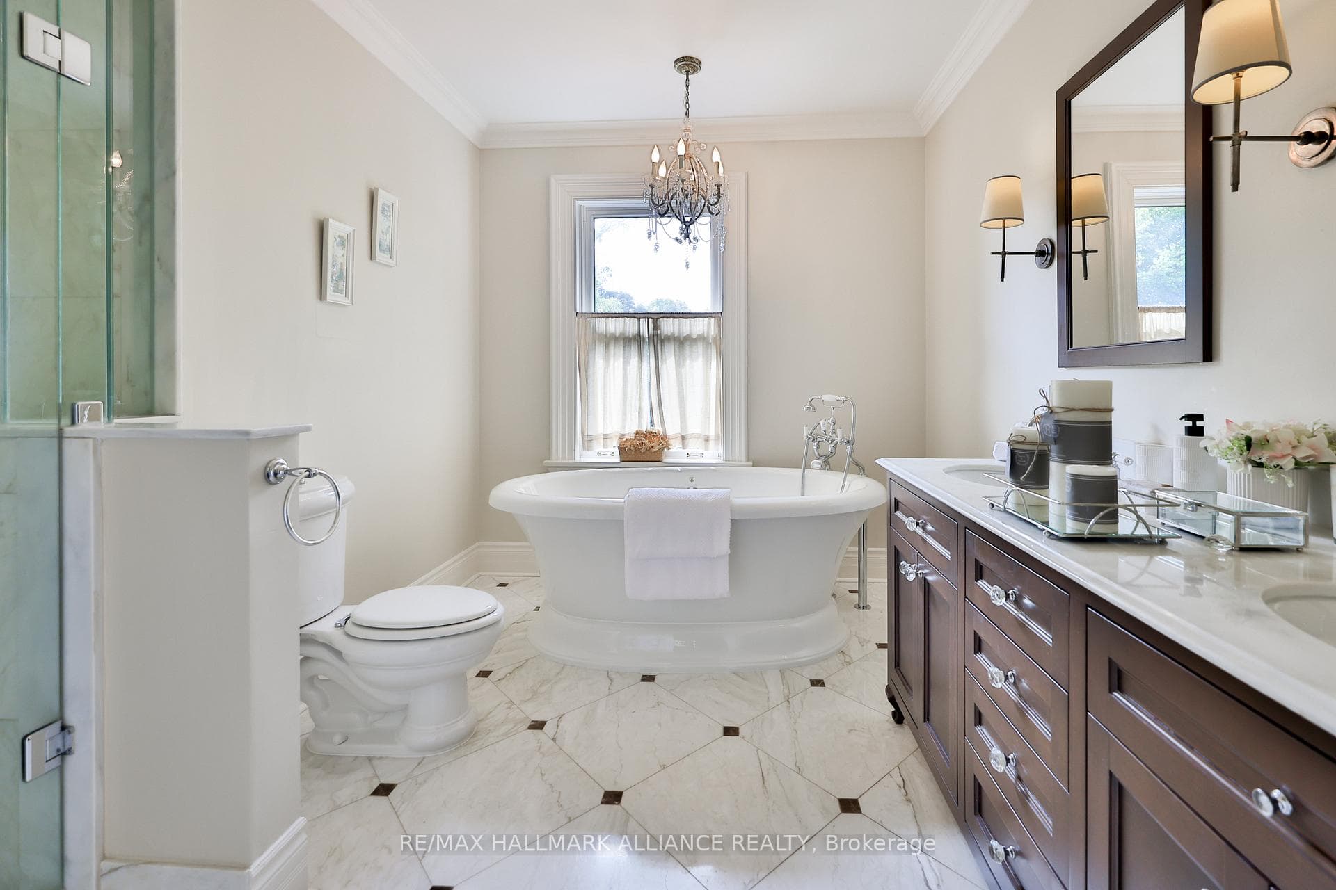 225 William Street photo 27