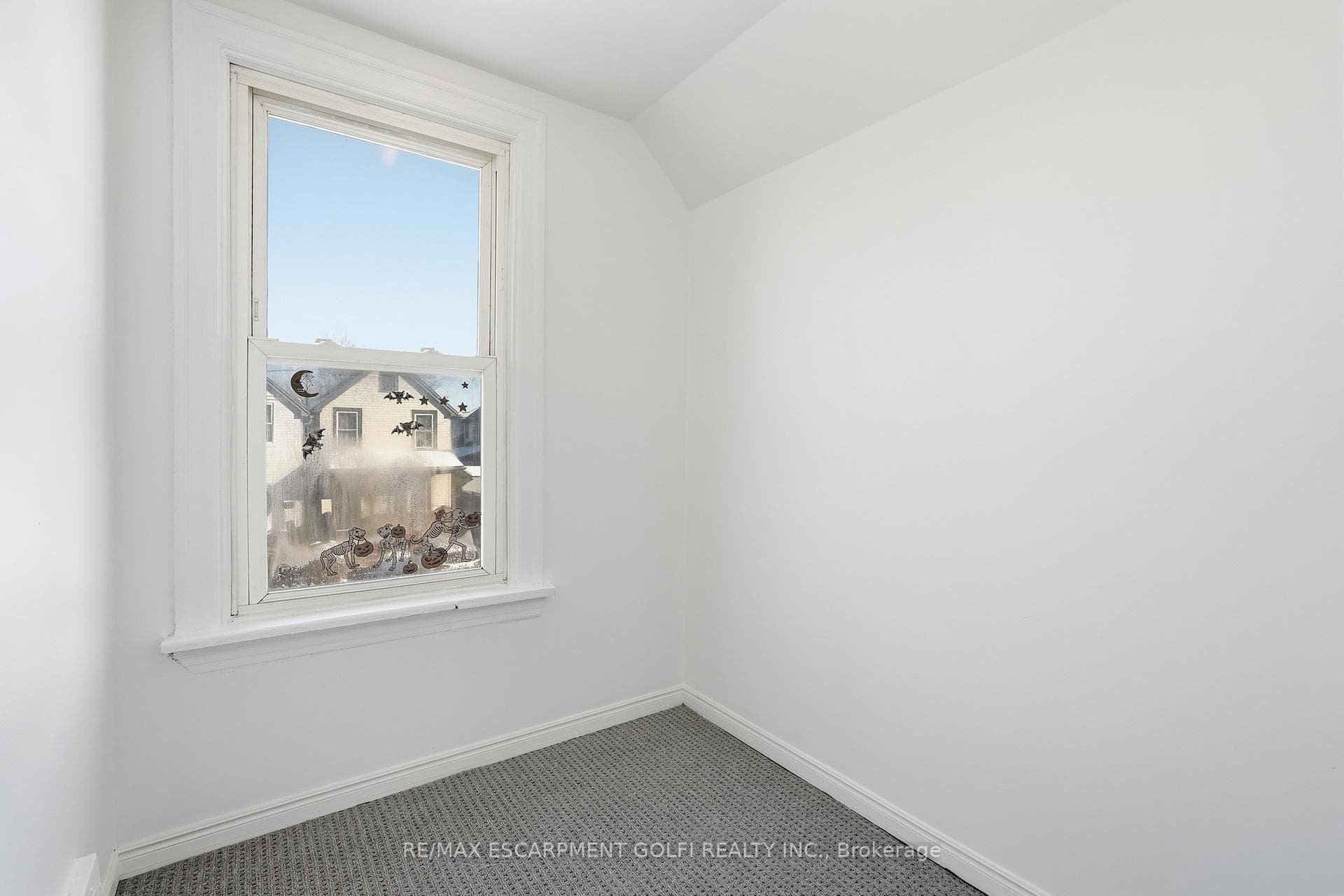 12 Roxborough Avenue photo 21