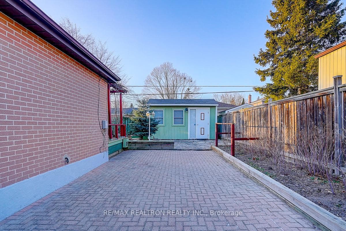 270 Sylvan Avenue photo 33