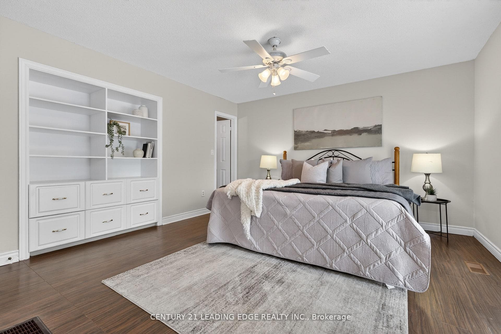 14 Valleycrest Drive photo 24