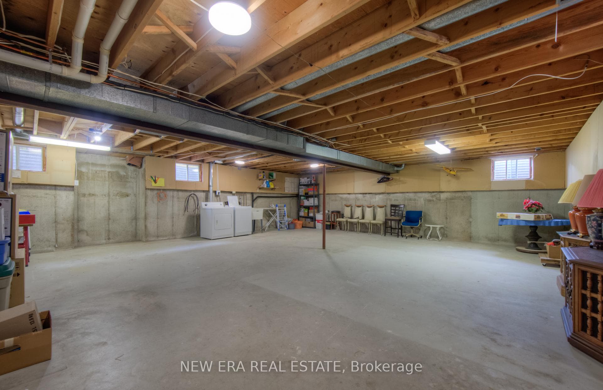 1246 Nathaniel Crescent photo 37