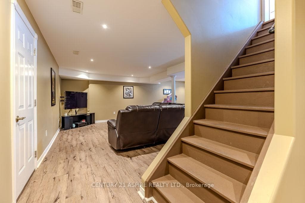 103 Stoneyfield Road photo 21