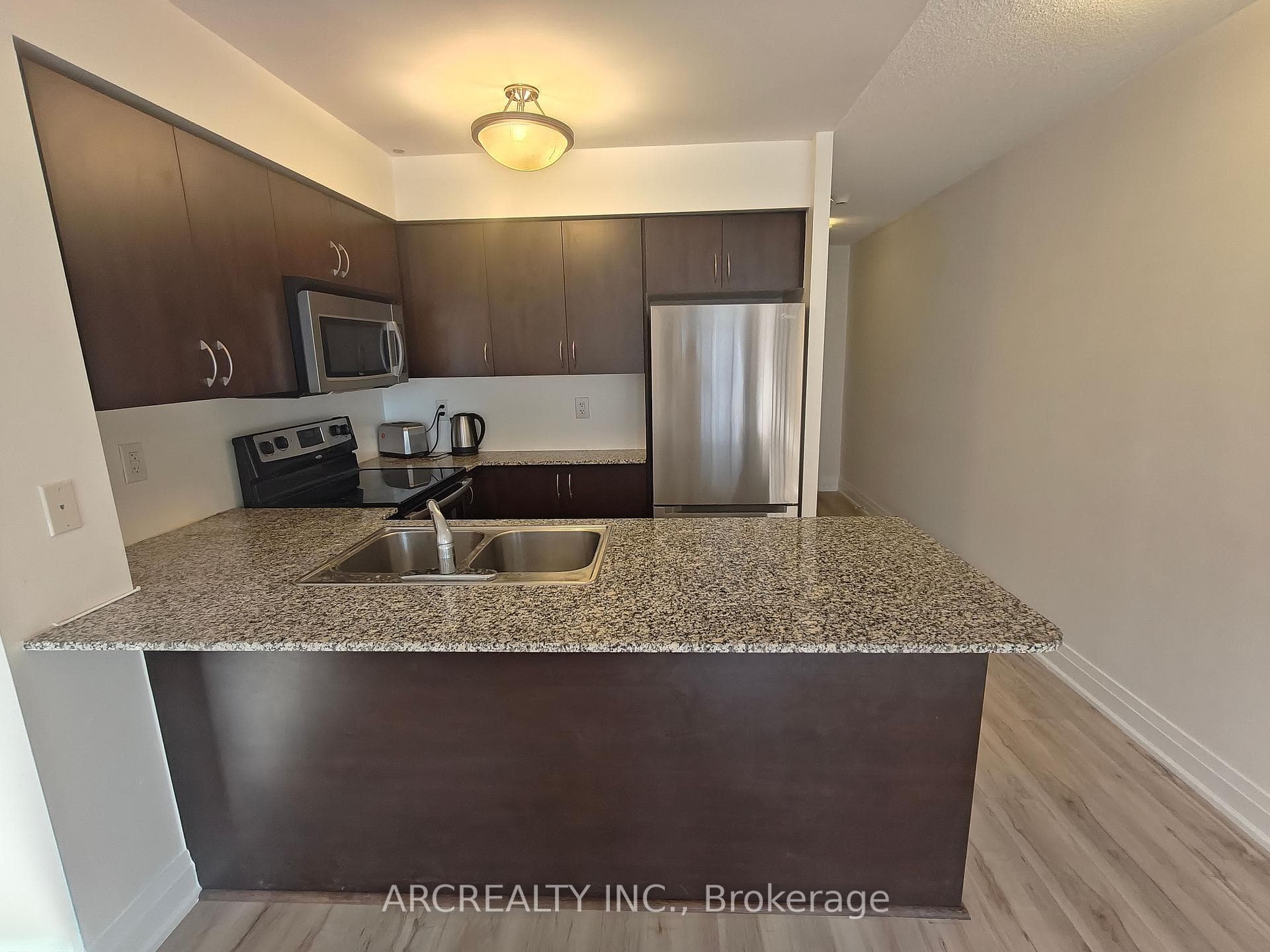 1 De Boers Drive Unit 716 photo 4