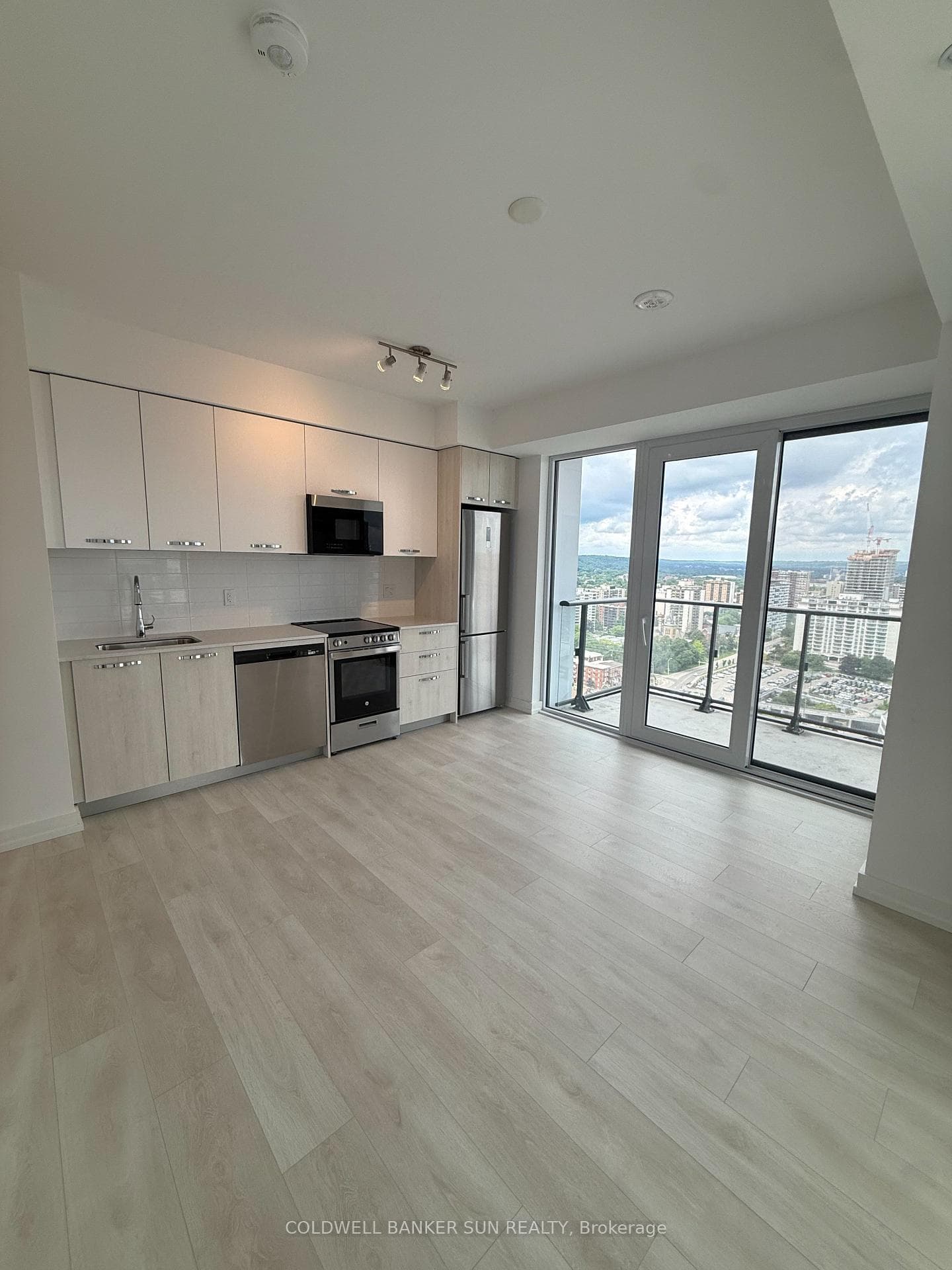 75 James Street Unit 2502 photo 7