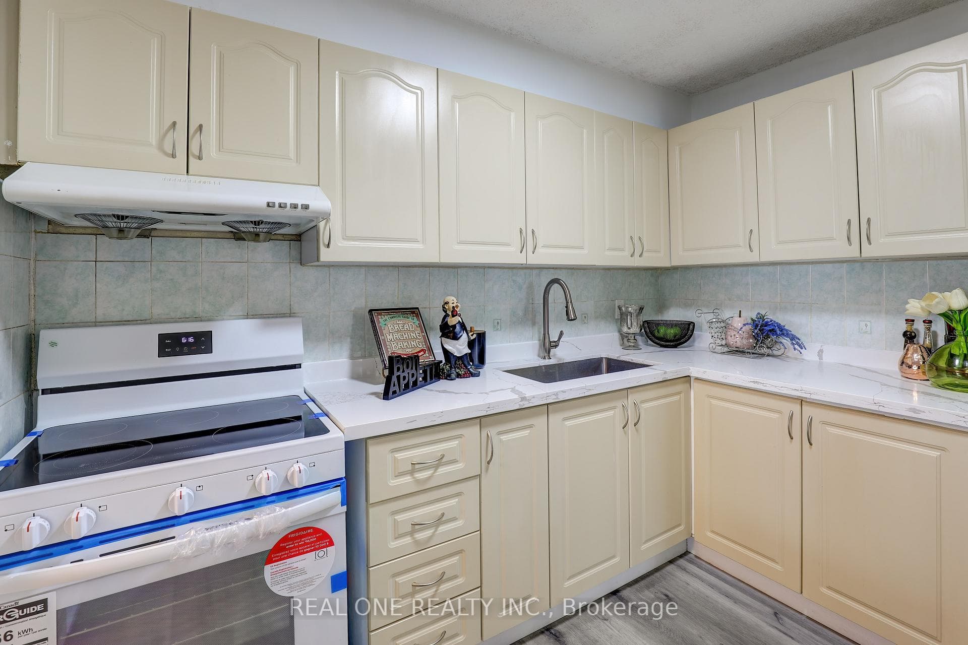 4101 Sheppard Avenue Unit 2105 photo 8