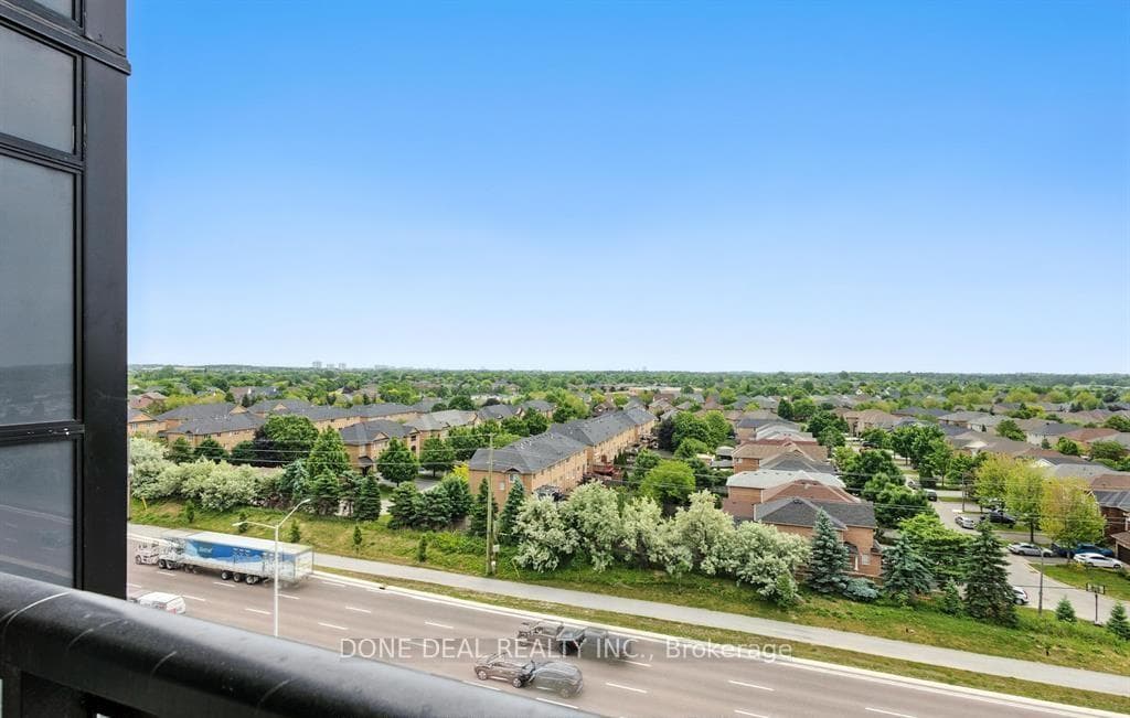 405 Dundas Street Unit 722 photo 10