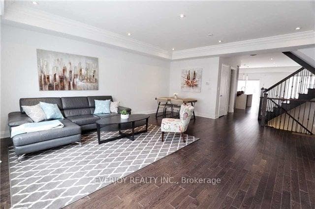 17 DOLAN Lane photo 2