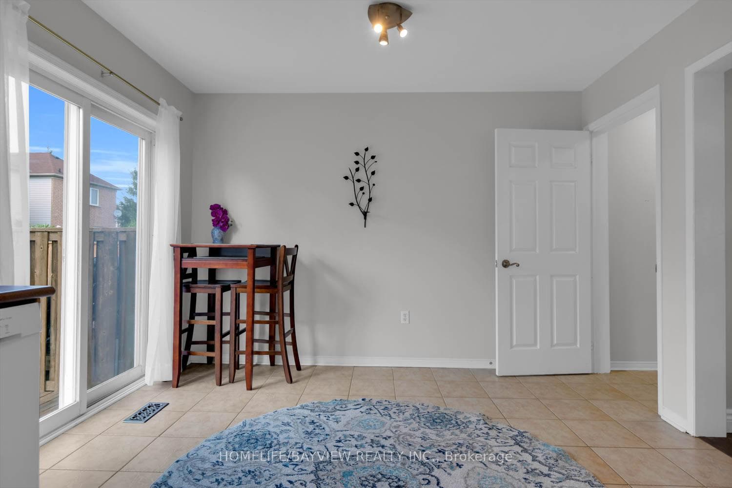 231 Sherwood Road photo 12