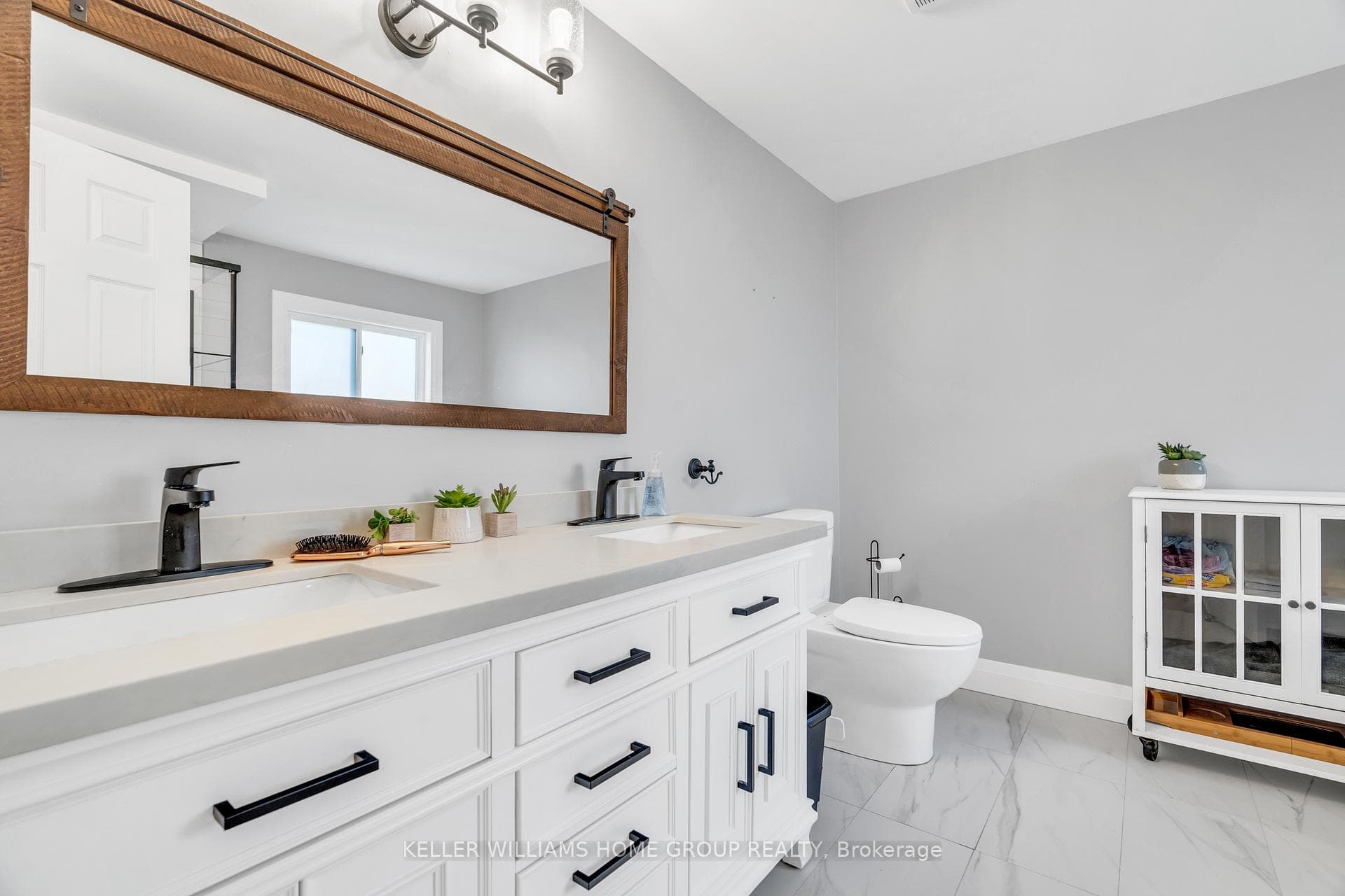 40 Pettitt Drive photo 27