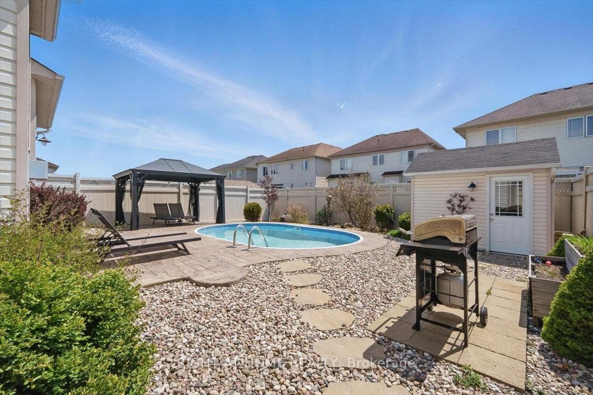 228 Wildcliff Way photo 38