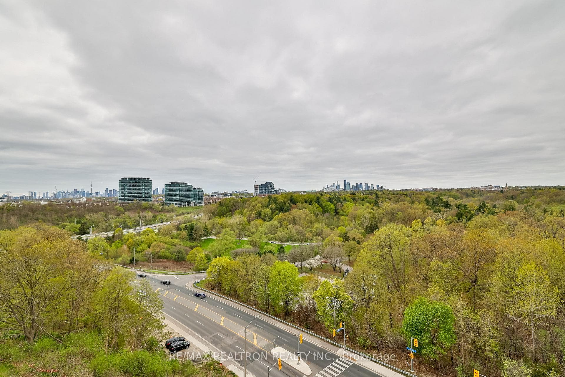 10 Inn On The Park Drive Unit 710 photo 46