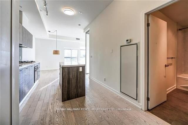 2 Bellefair Avenue Unit 303 photo 6