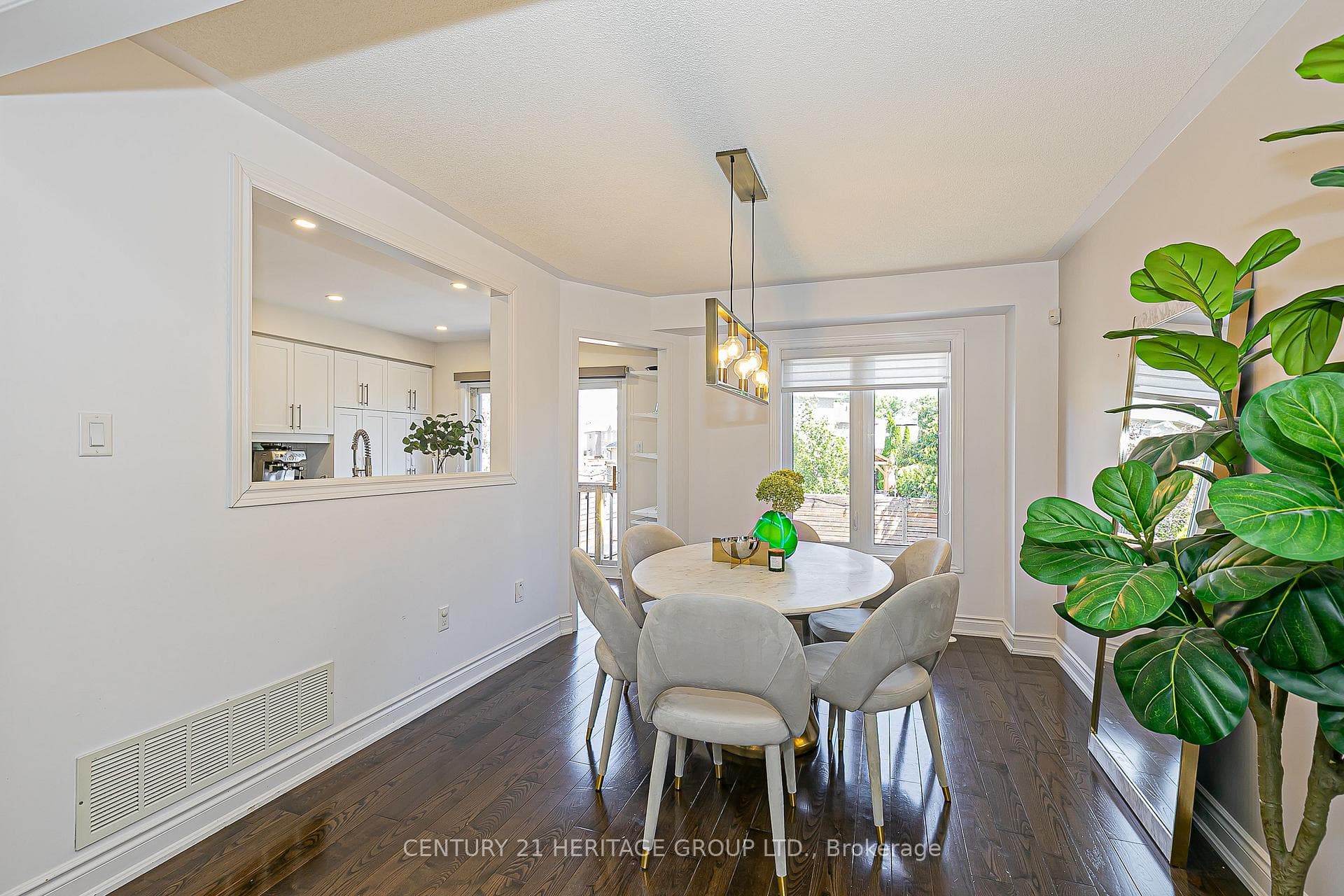 37 Peak Point Boulevard photo 7
