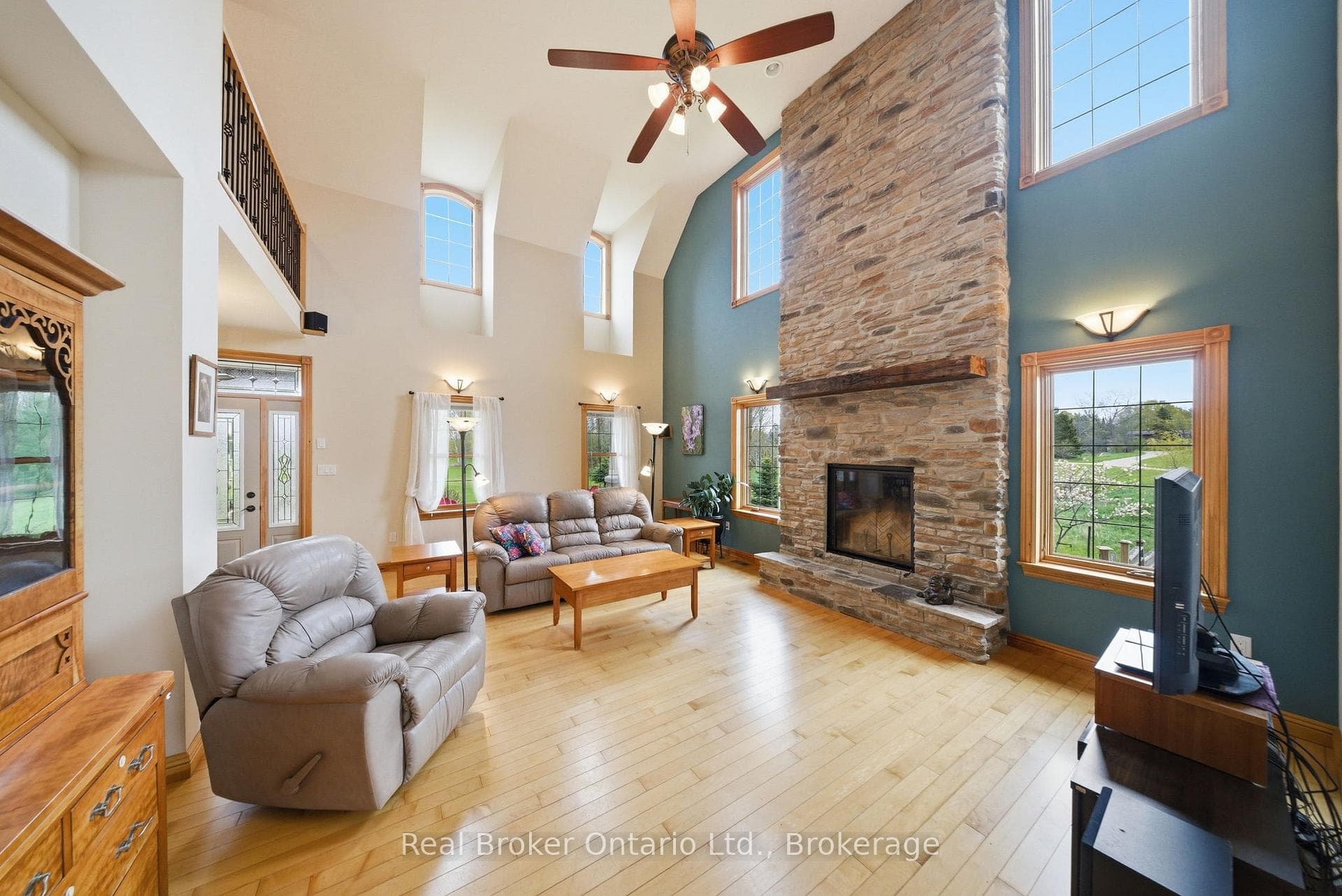 4760 Nassagaweya-Puslinch Townline photo 8