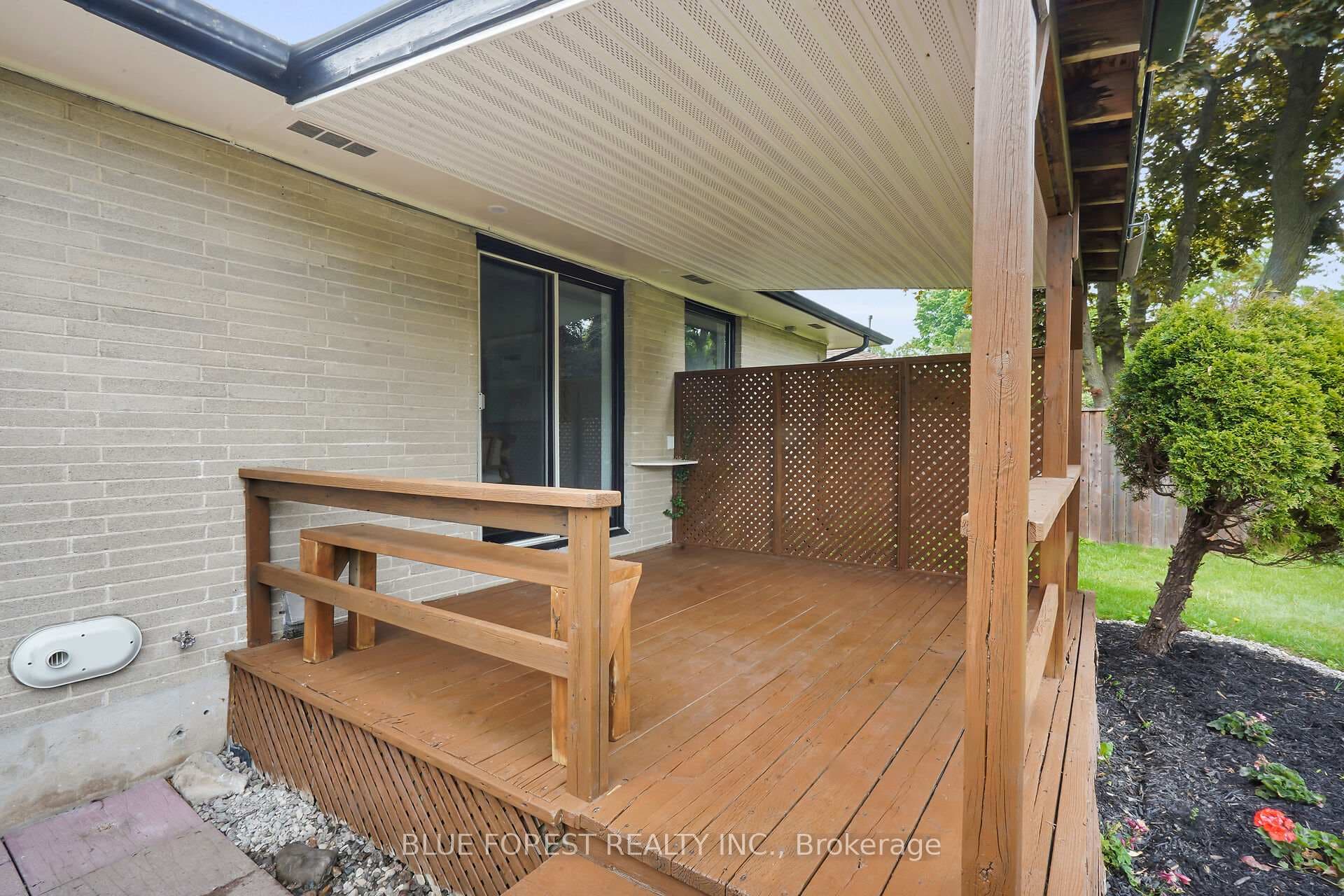 1418 Woodbine Street photo 39