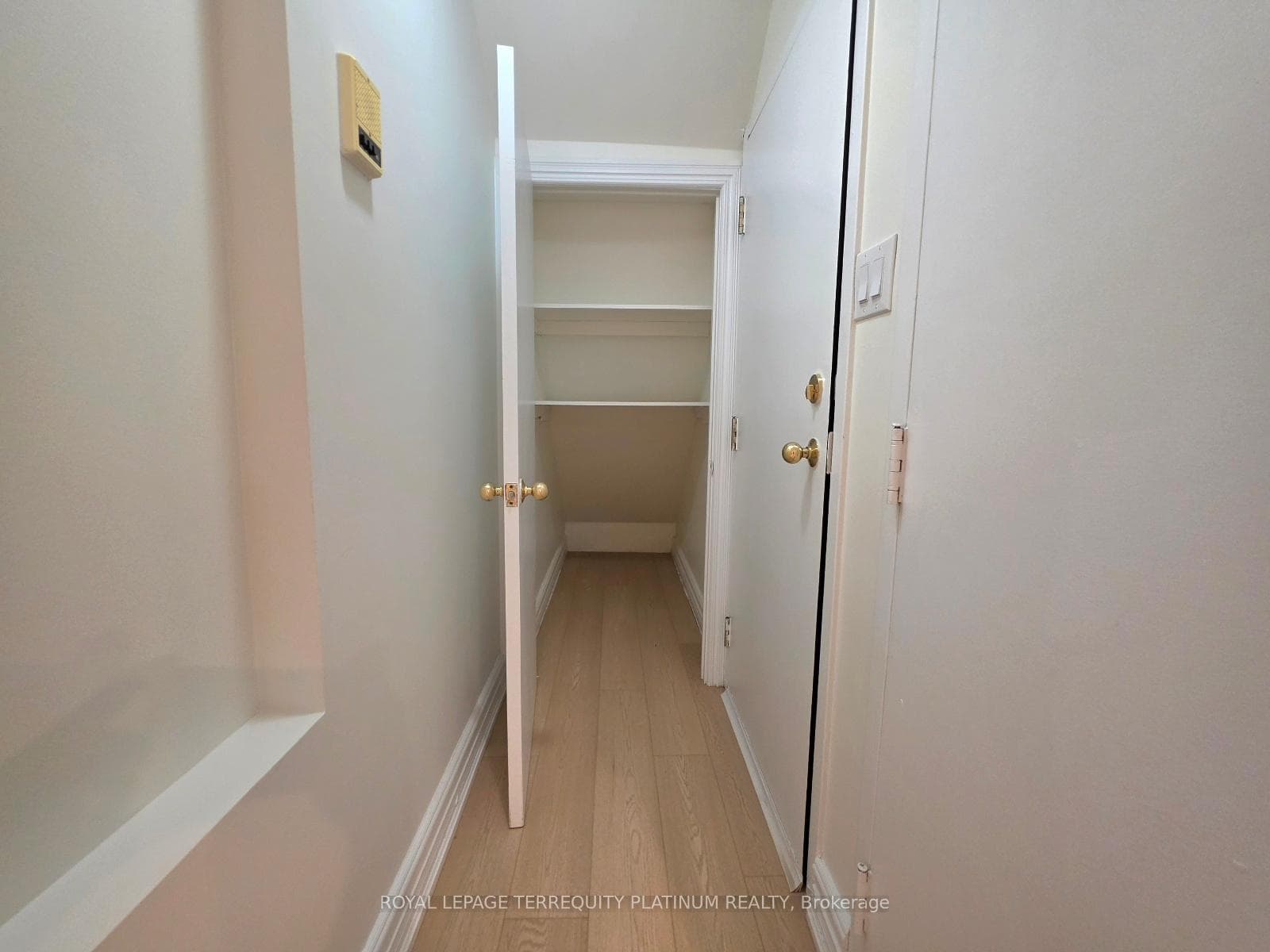 11 Beaconsfield Avenue Unit 1/Bsmnt photo 7