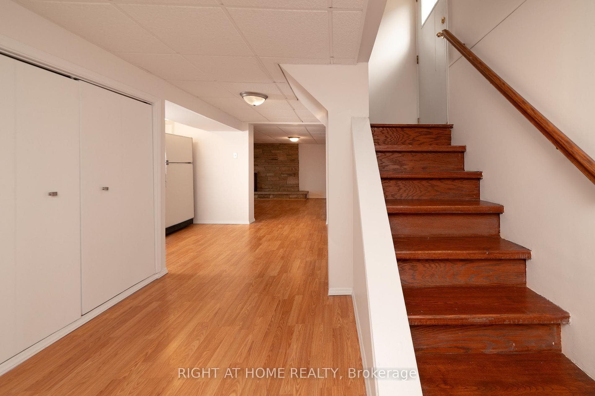 2 Midholm Drive photo 26