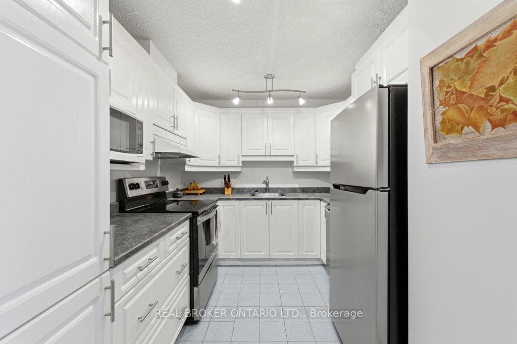 40 Landry Street Unit 1613 photo 5