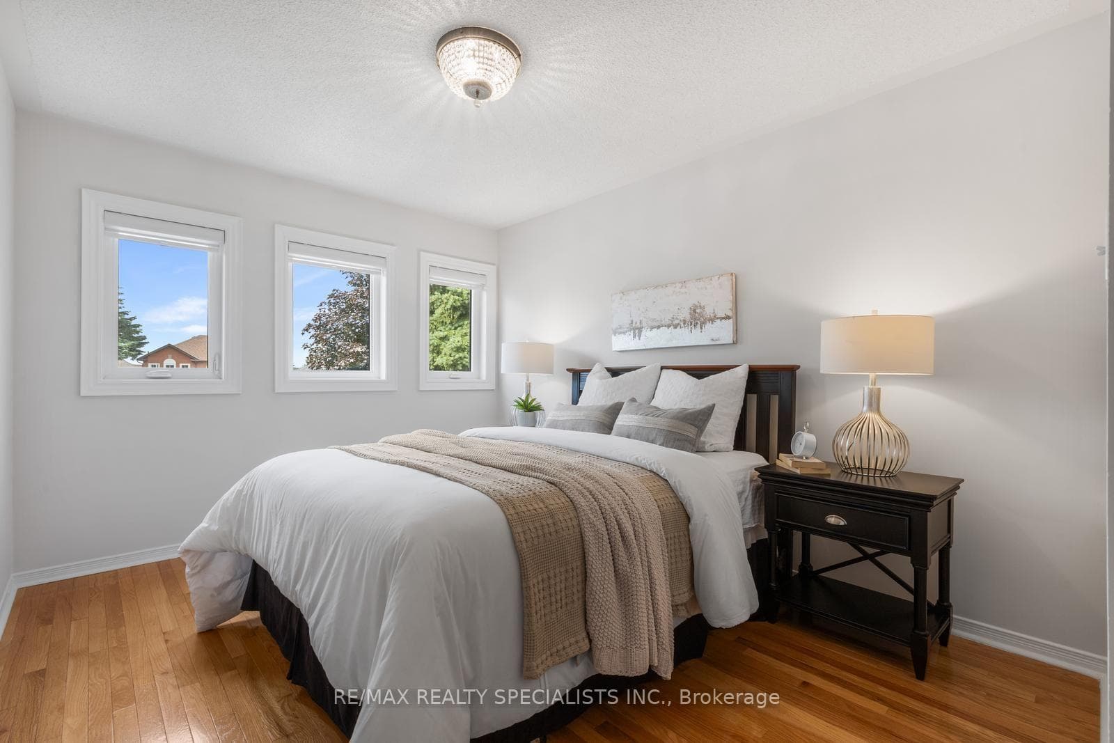 3879 Periwinkle Crescent photo 23