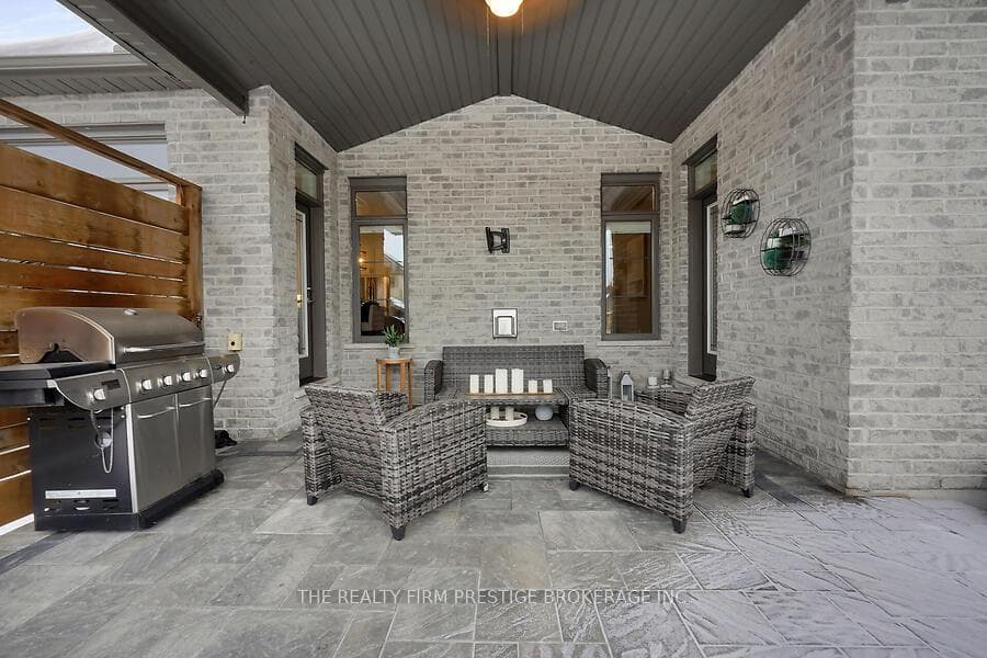 78 Ashby Crescent photo 34