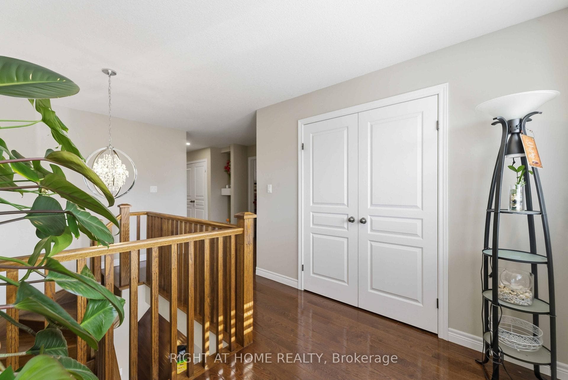 212 Chartwell Circle photo 10
