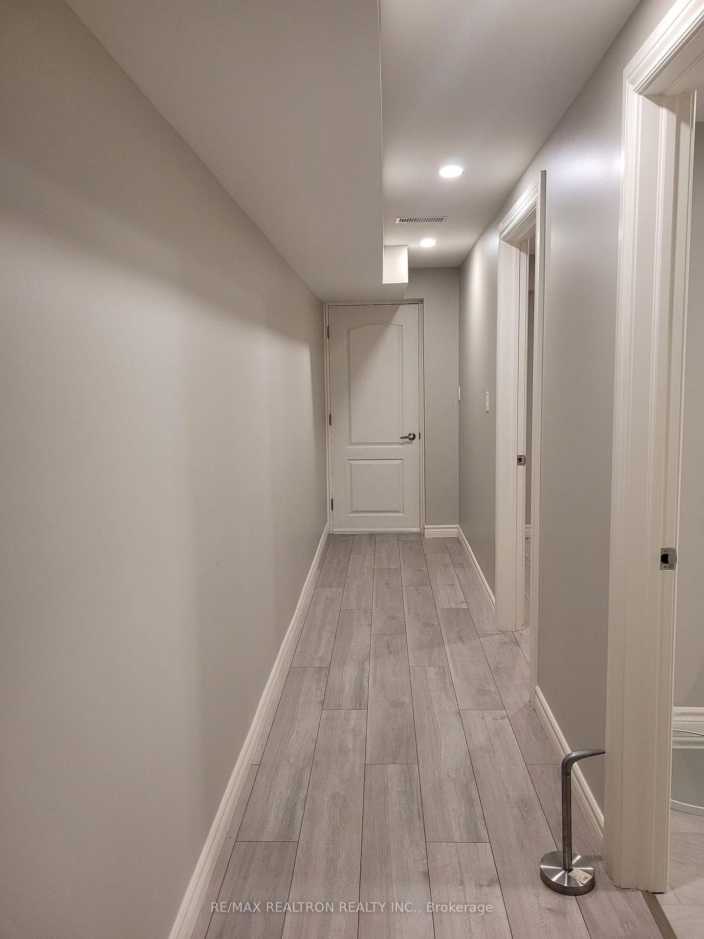 7 Billingham Heights Unit Bsmt B photo 6
