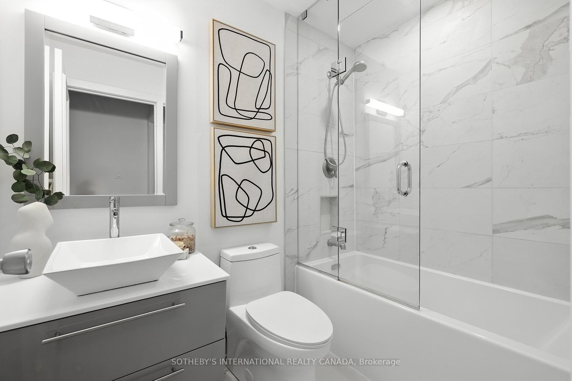20 Fashion Roseway Way Unit 107 photo 25