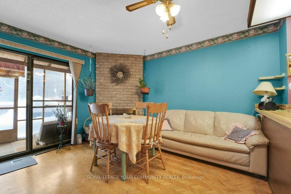 16 Mcclintock Crescent photo 24