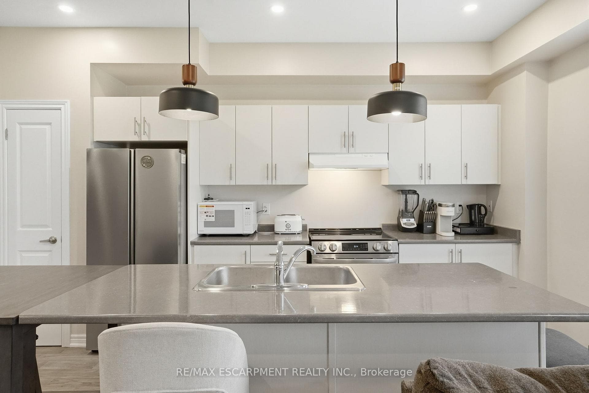 19 Mia Drive photo 9