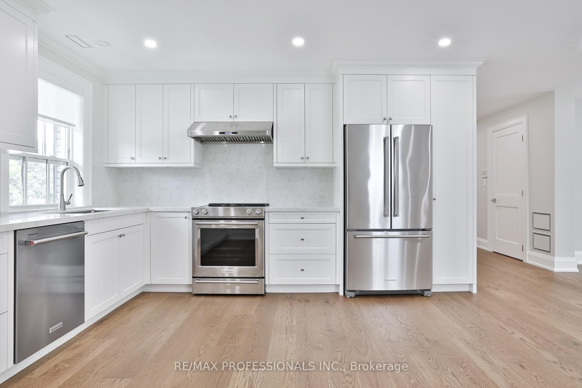 1183 Royal York Road Unit Upper photo 13