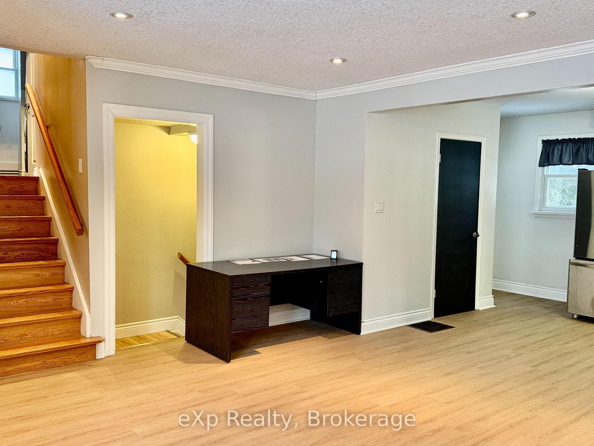 120 Colborne Street photo 6