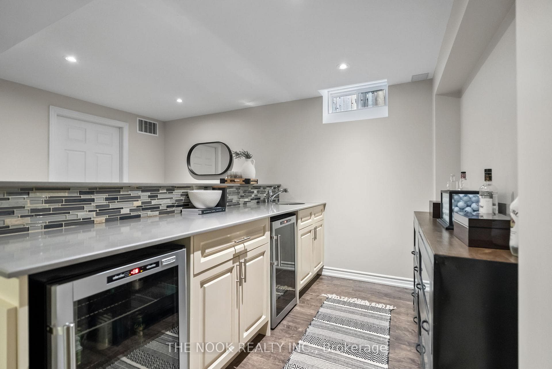 76 Montague Avenue photo 32