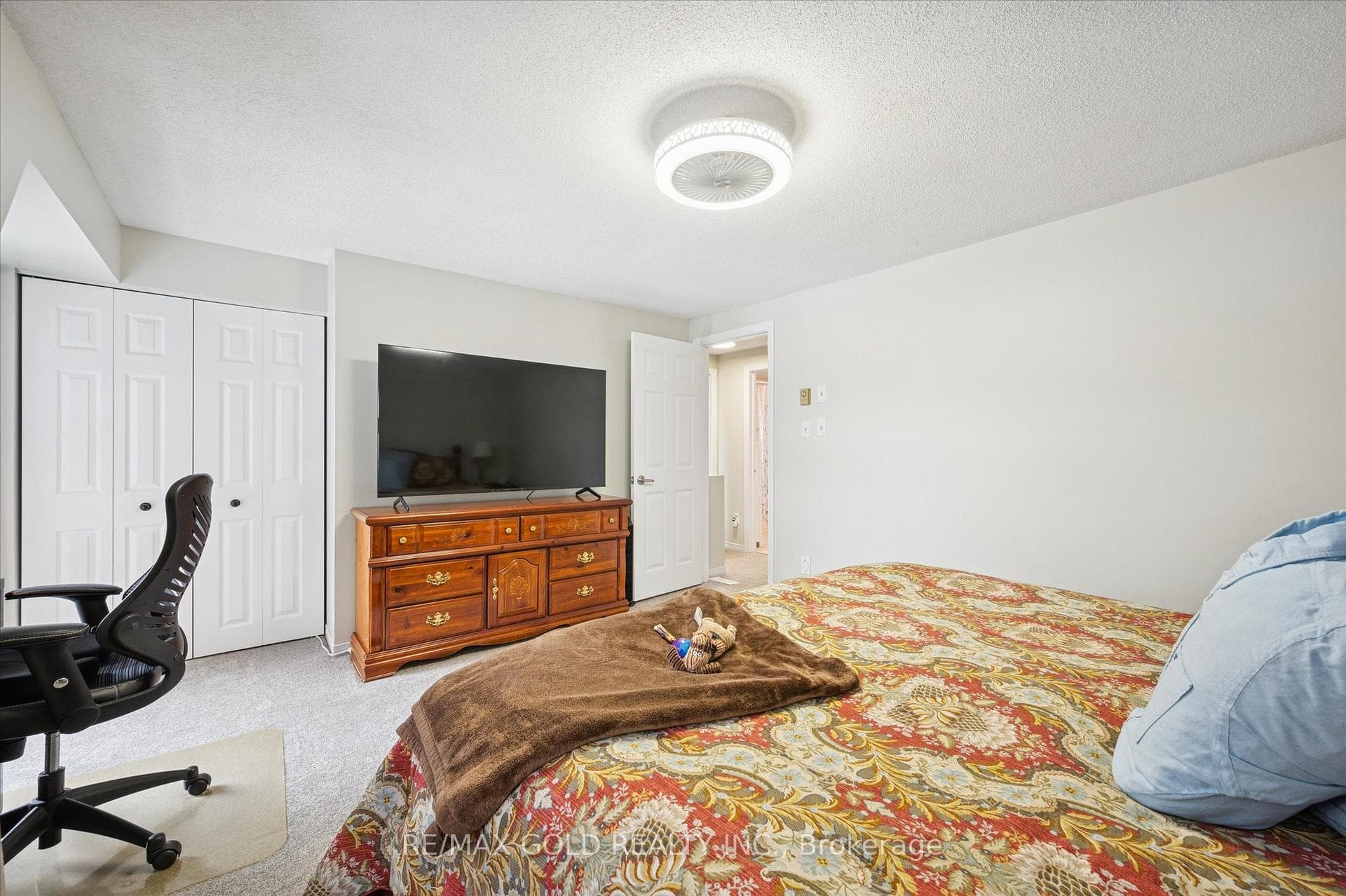 33 Chesterton Lane photo 16