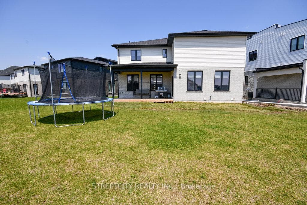 1460 MEDWAY PARK Drive photo 34
