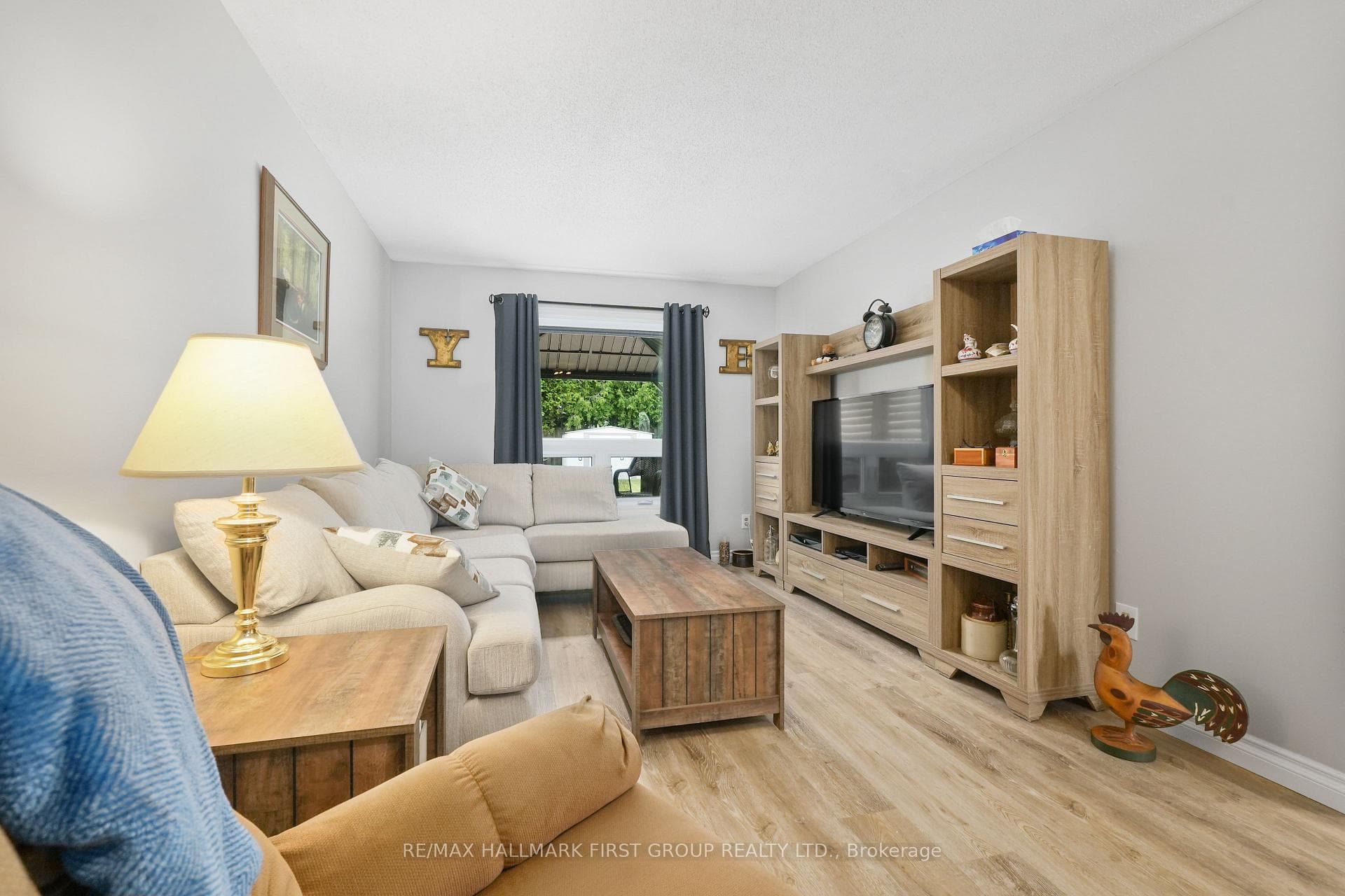 77 Sanders Drive photo 6