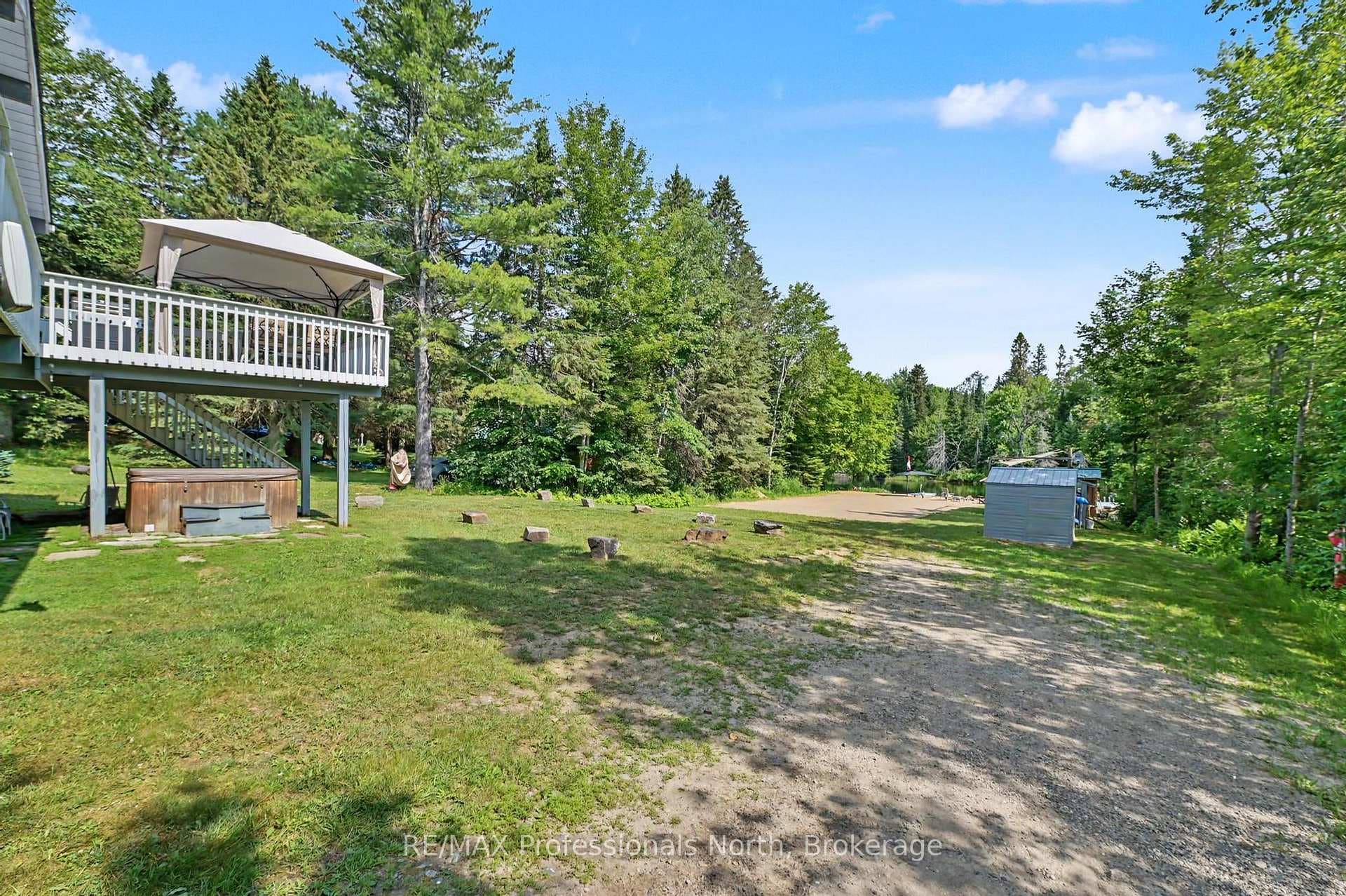 1034 Ablett Court photo 33