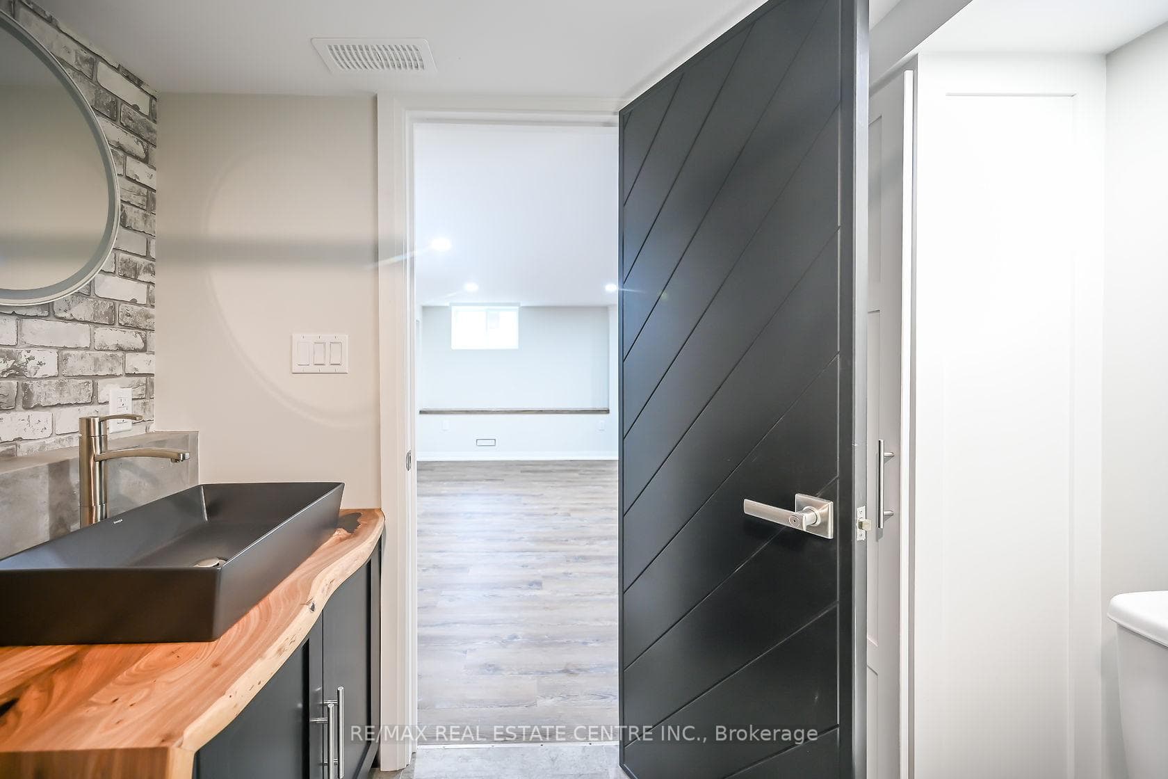 43 Mahony Avenue Unit 2 photo 27