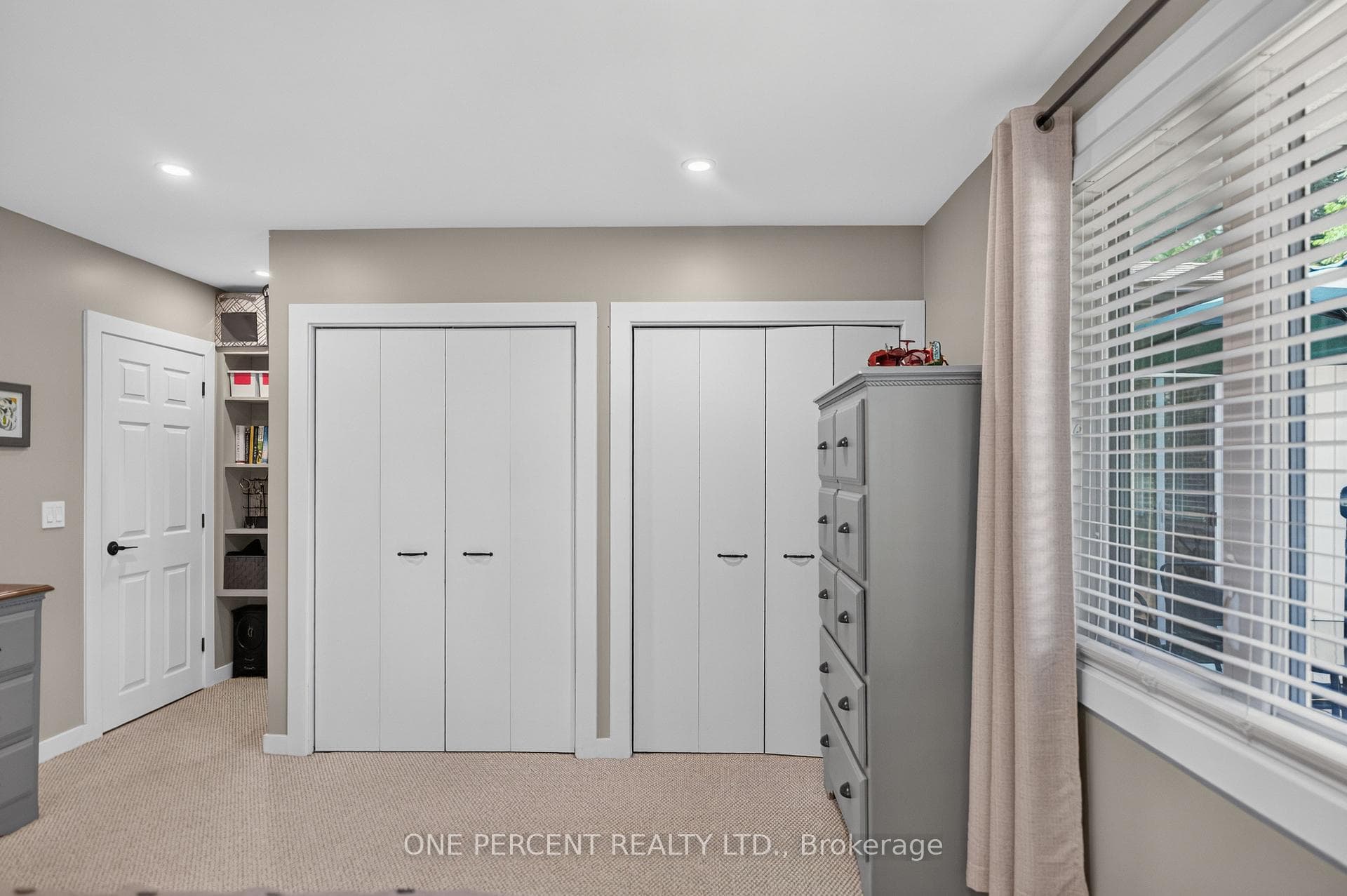 412 MANITOBA Street photo 19